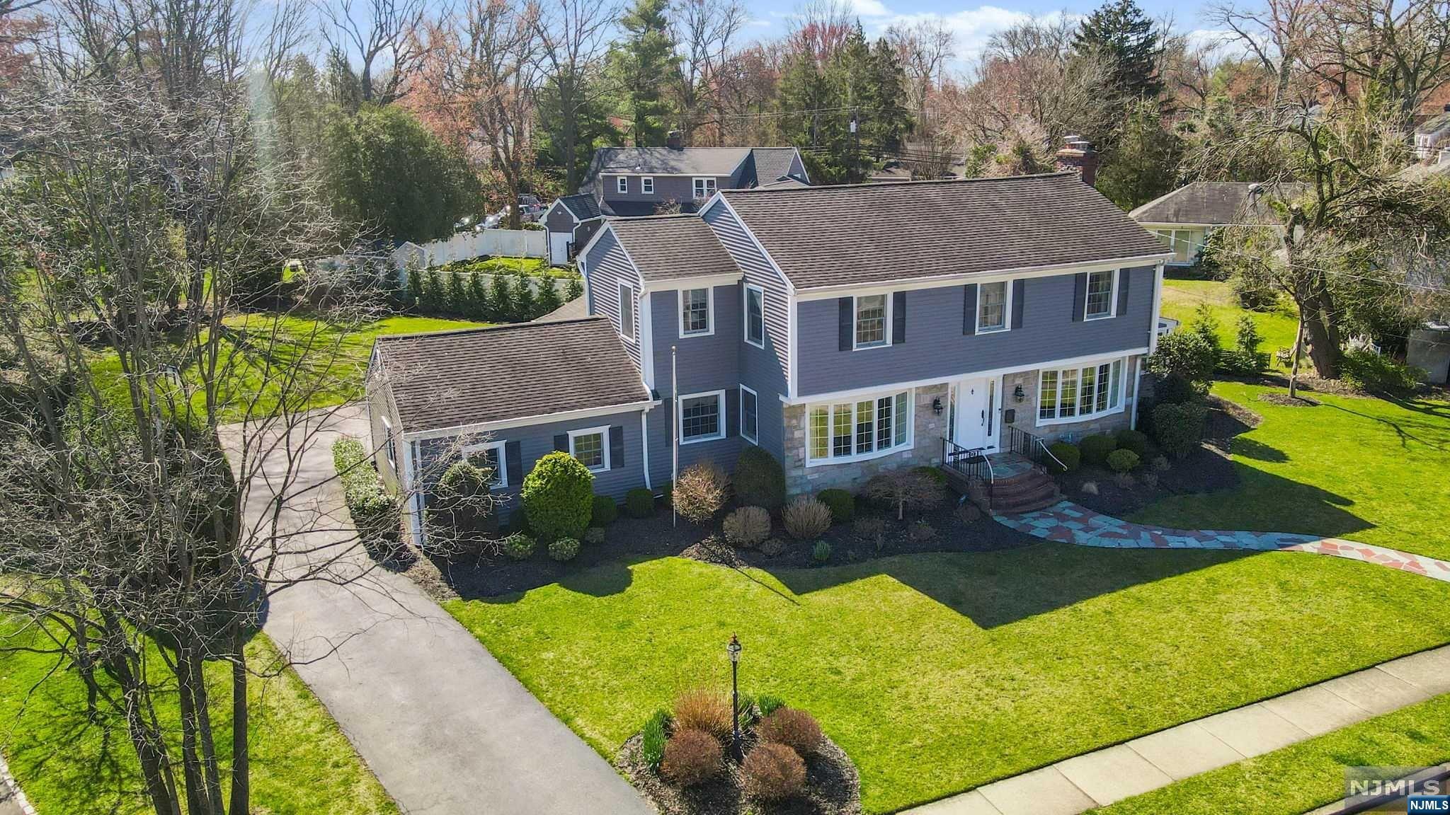 584 Seminole Street