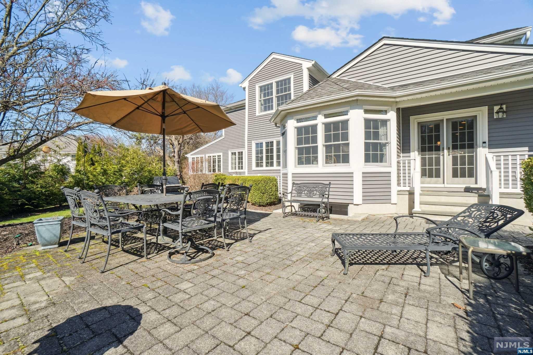 584 Seminole Street