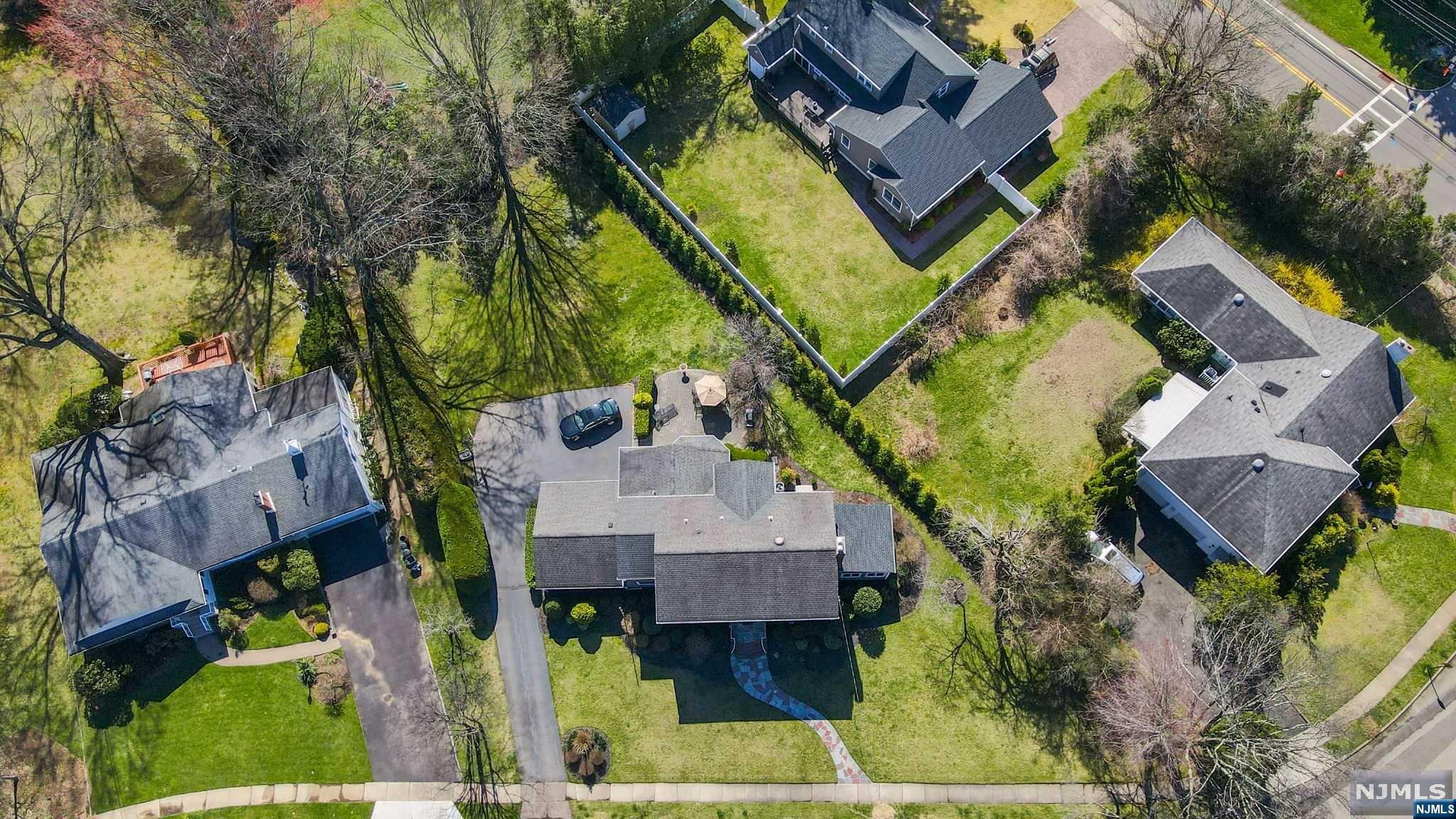 584 Seminole Street