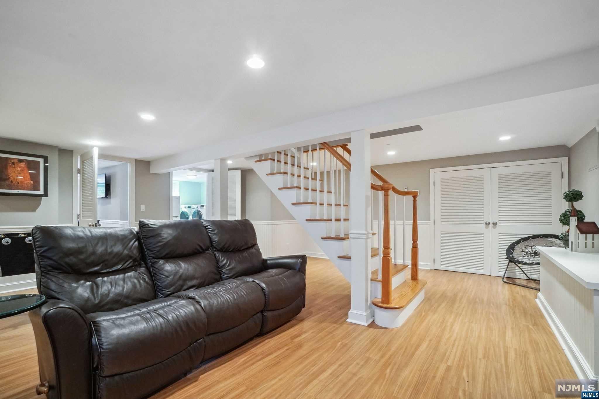 584 Seminole Street