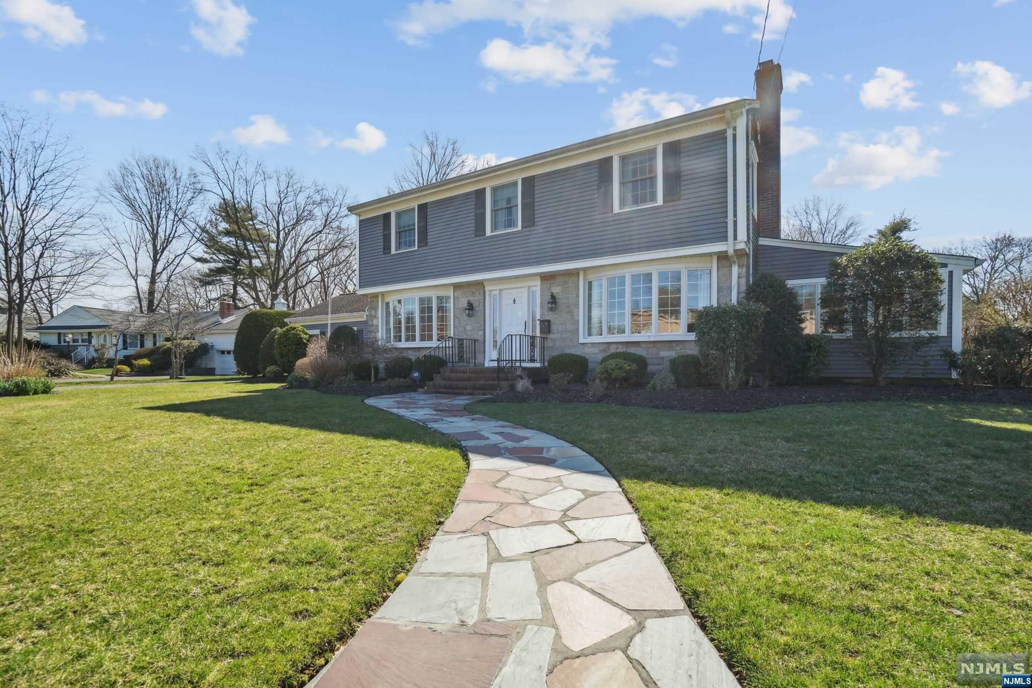 584 Seminole Street
