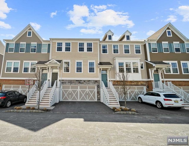 302 Orchard Terrace