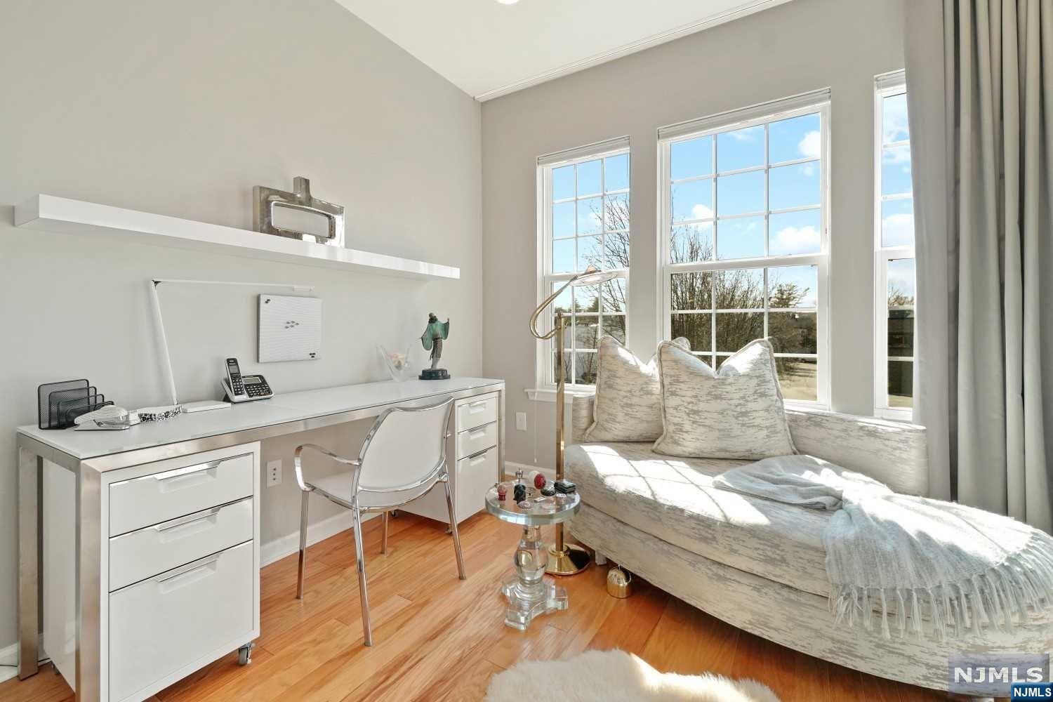 302 Orchard Terrace