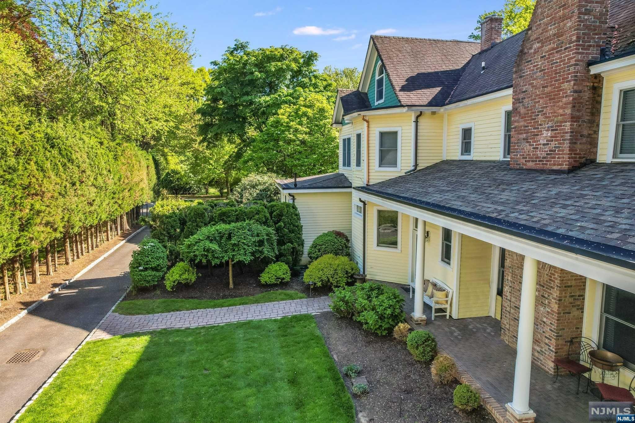 416 Oradell Avenue