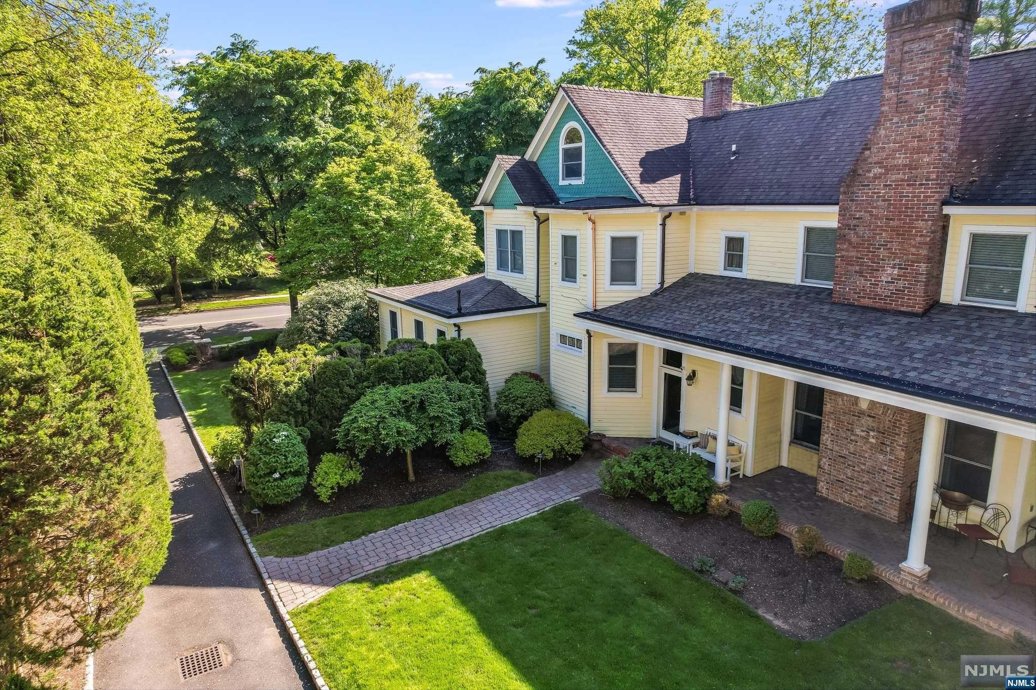 416 Oradell Avenue