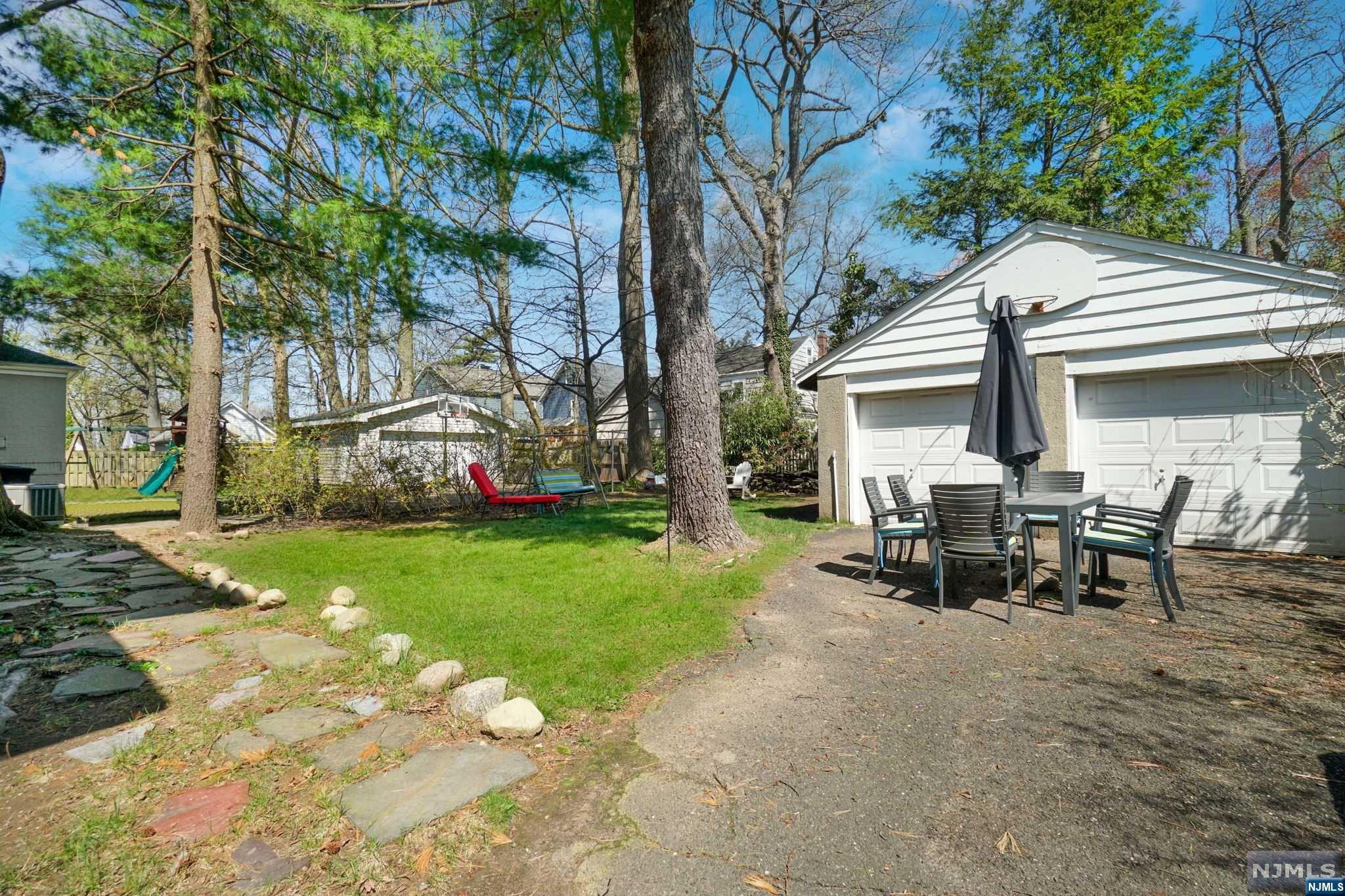 321 Griggs Avenue