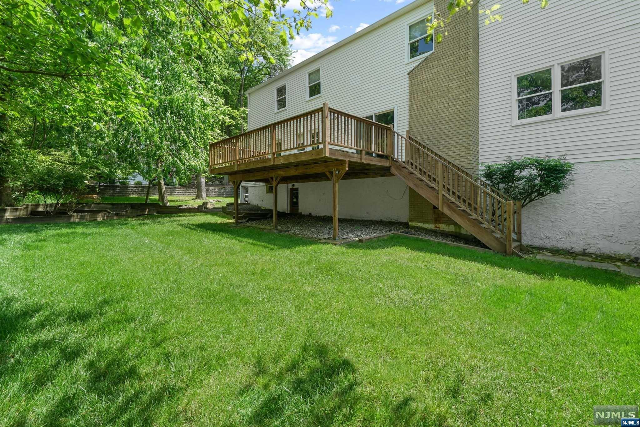 566 Wayne Drive