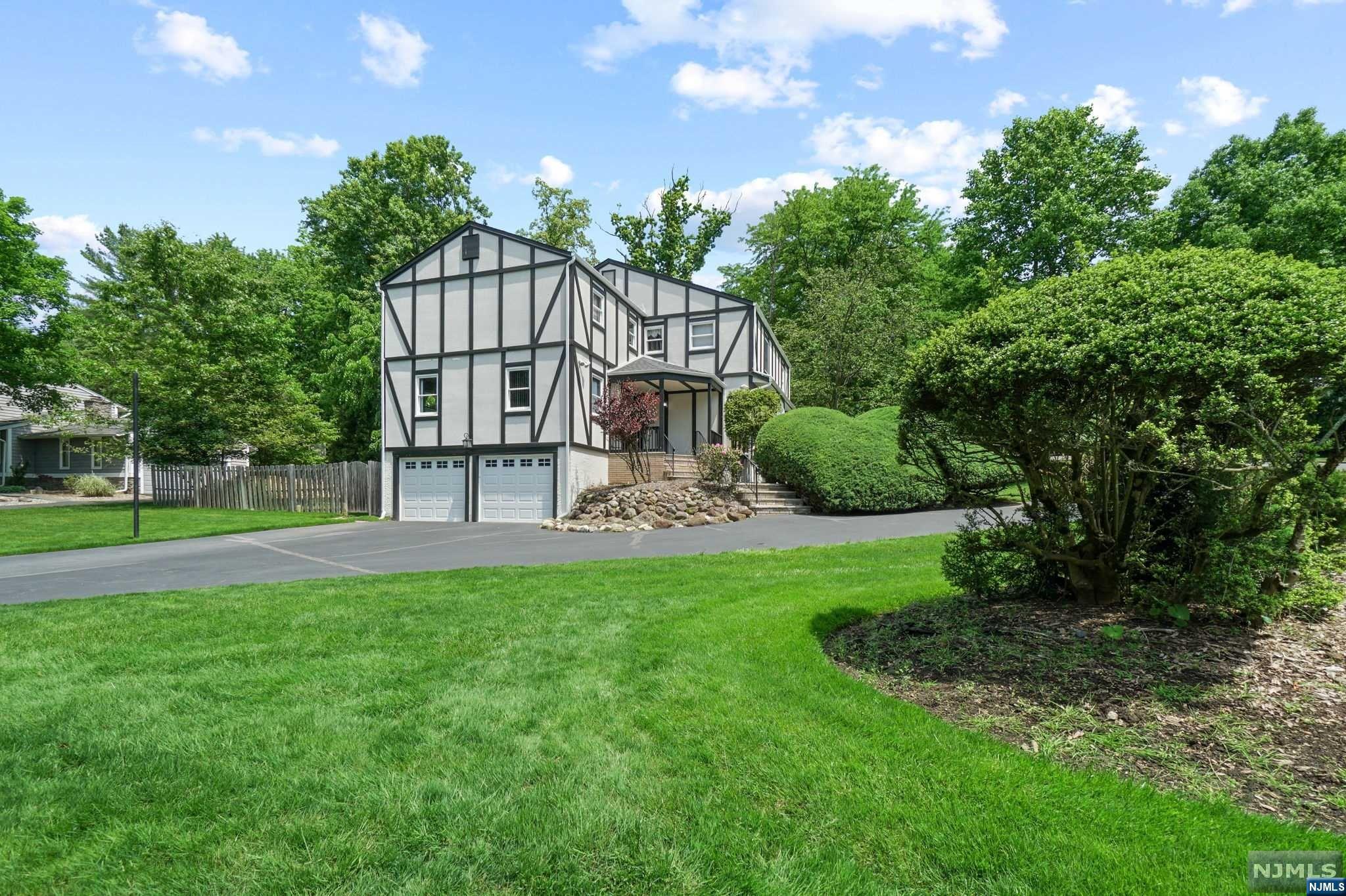 566 Wayne Drive