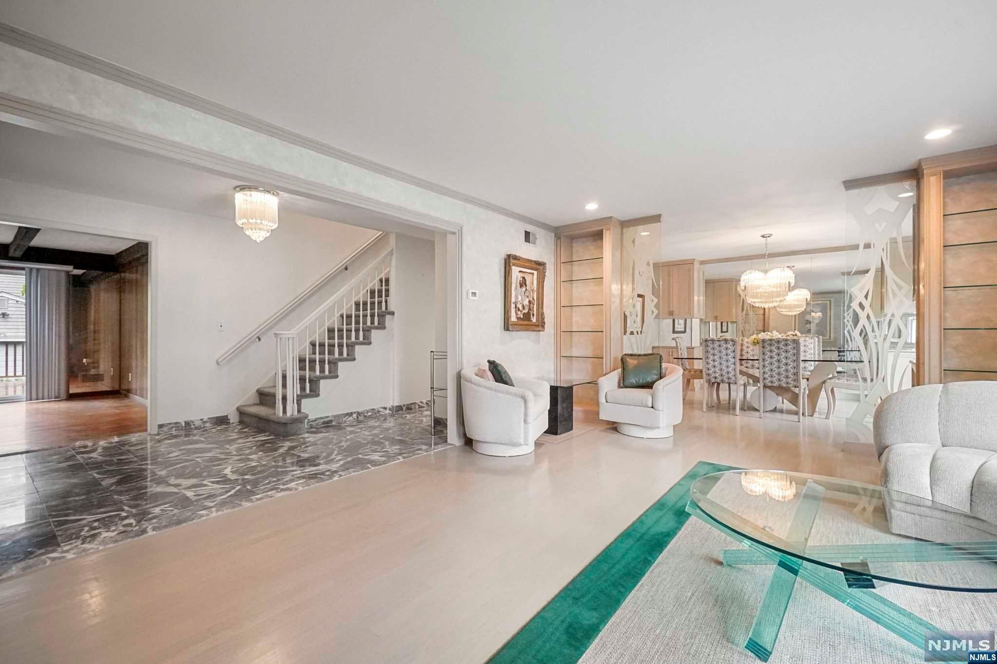 566 Wayne Drive