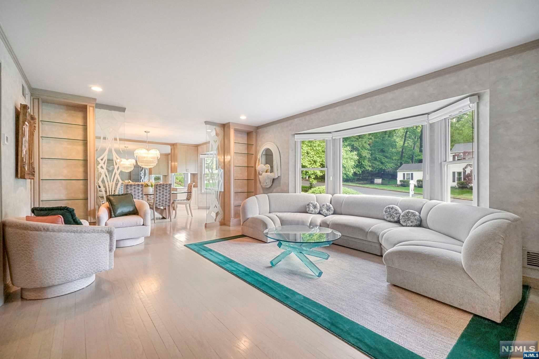 566 Wayne Drive