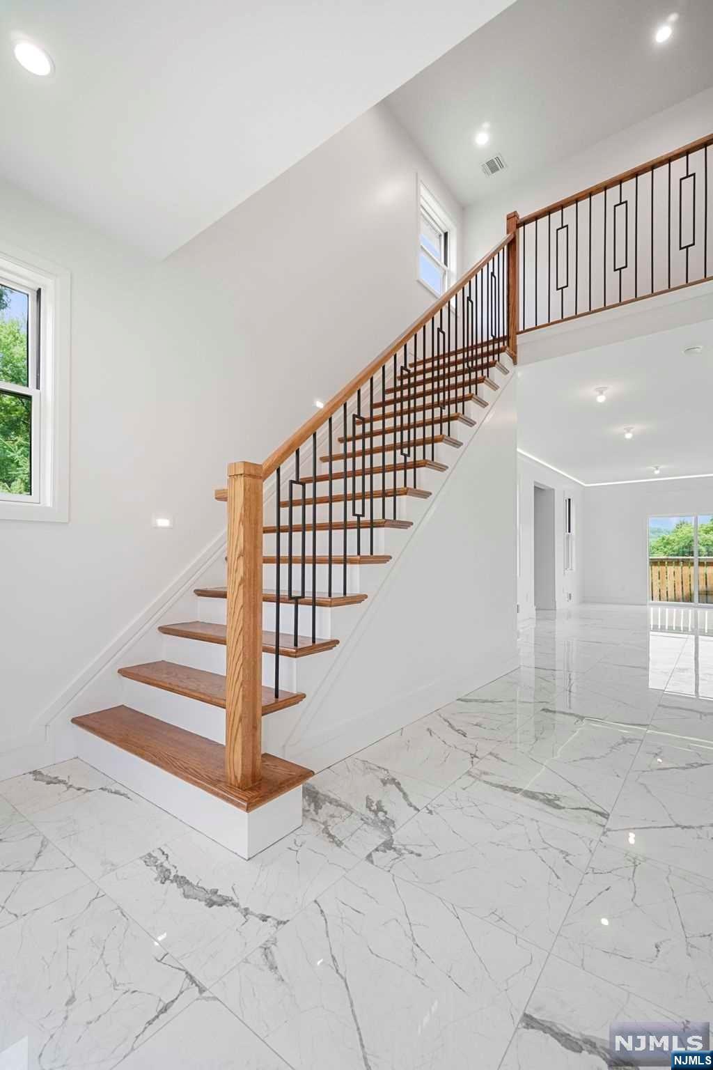 15 Mountain Avenue