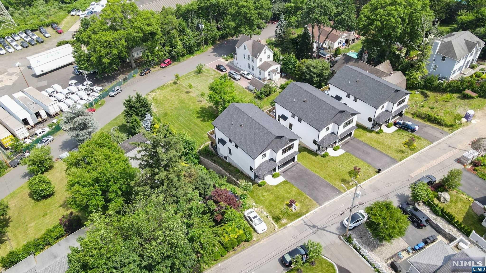 15 Mountain Avenue