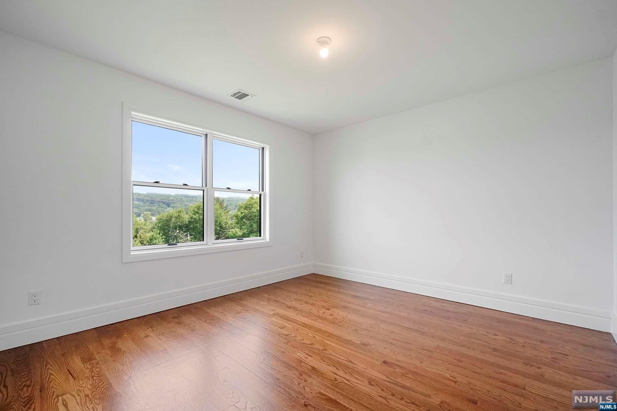 15 Mountain Avenue