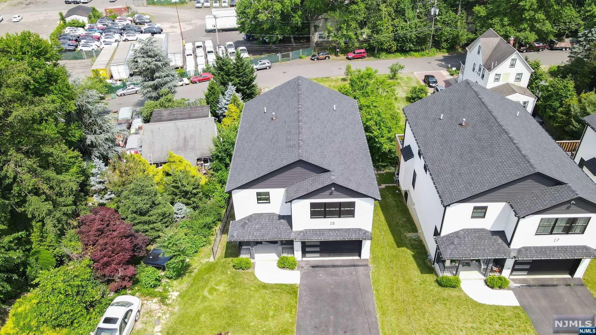 15 Mountain Avenue