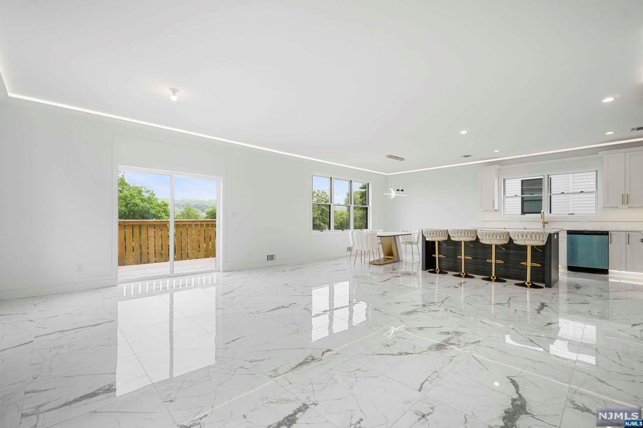 15 Mountain Avenue
