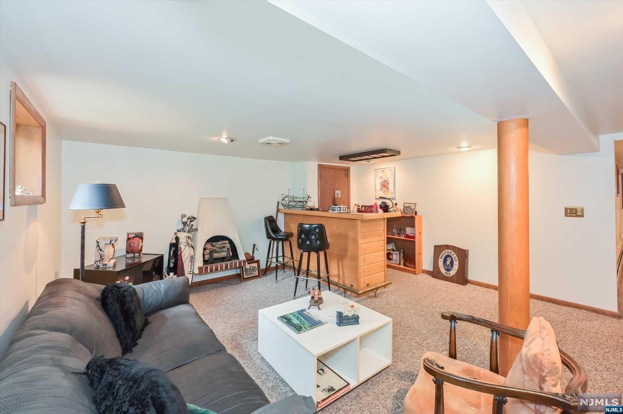 33 Dwight Avenue