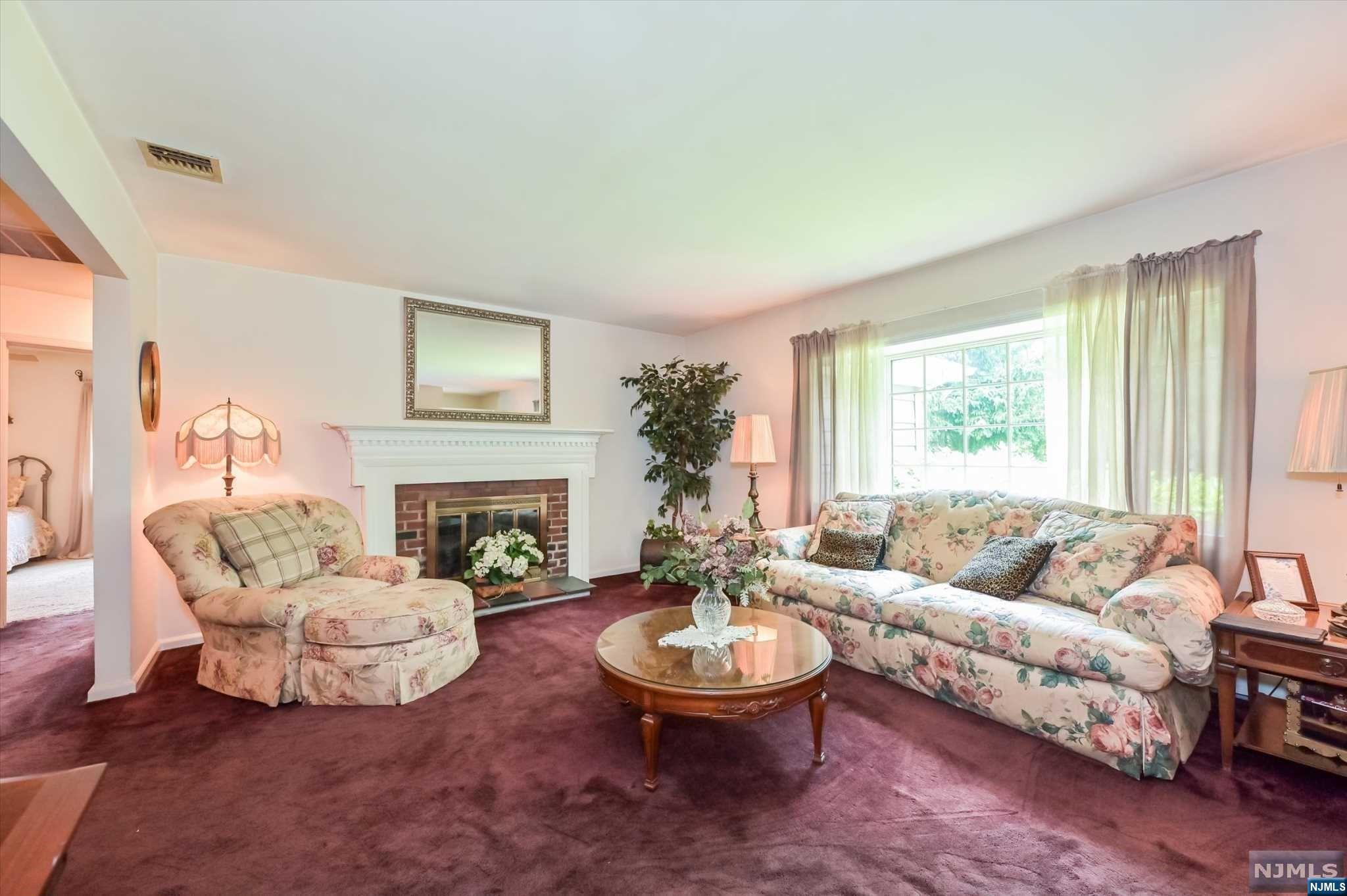 33 Dwight Avenue