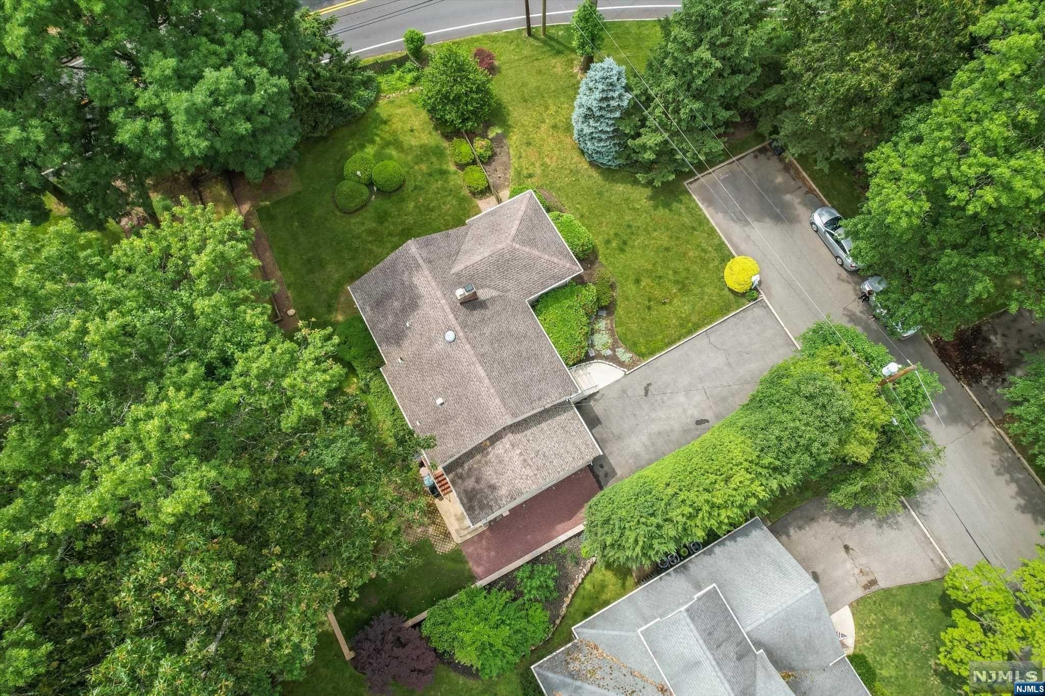 33 Dwight Avenue