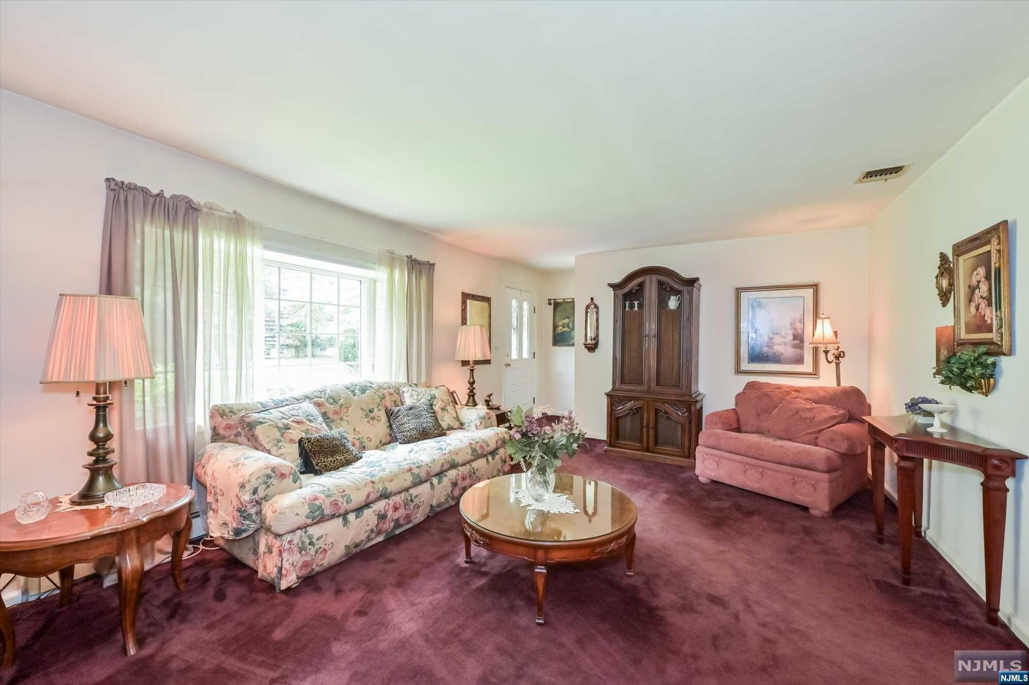 33 Dwight Avenue