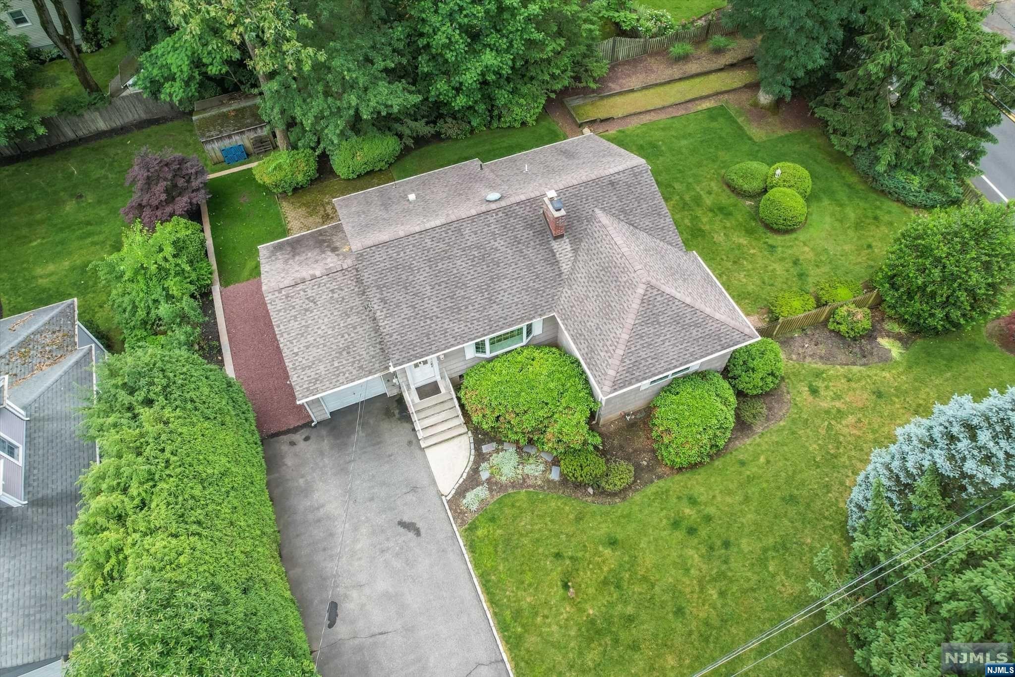 33 Dwight Avenue