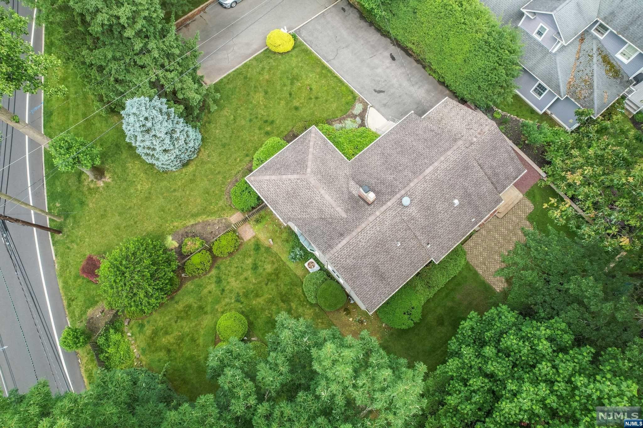33 Dwight Avenue