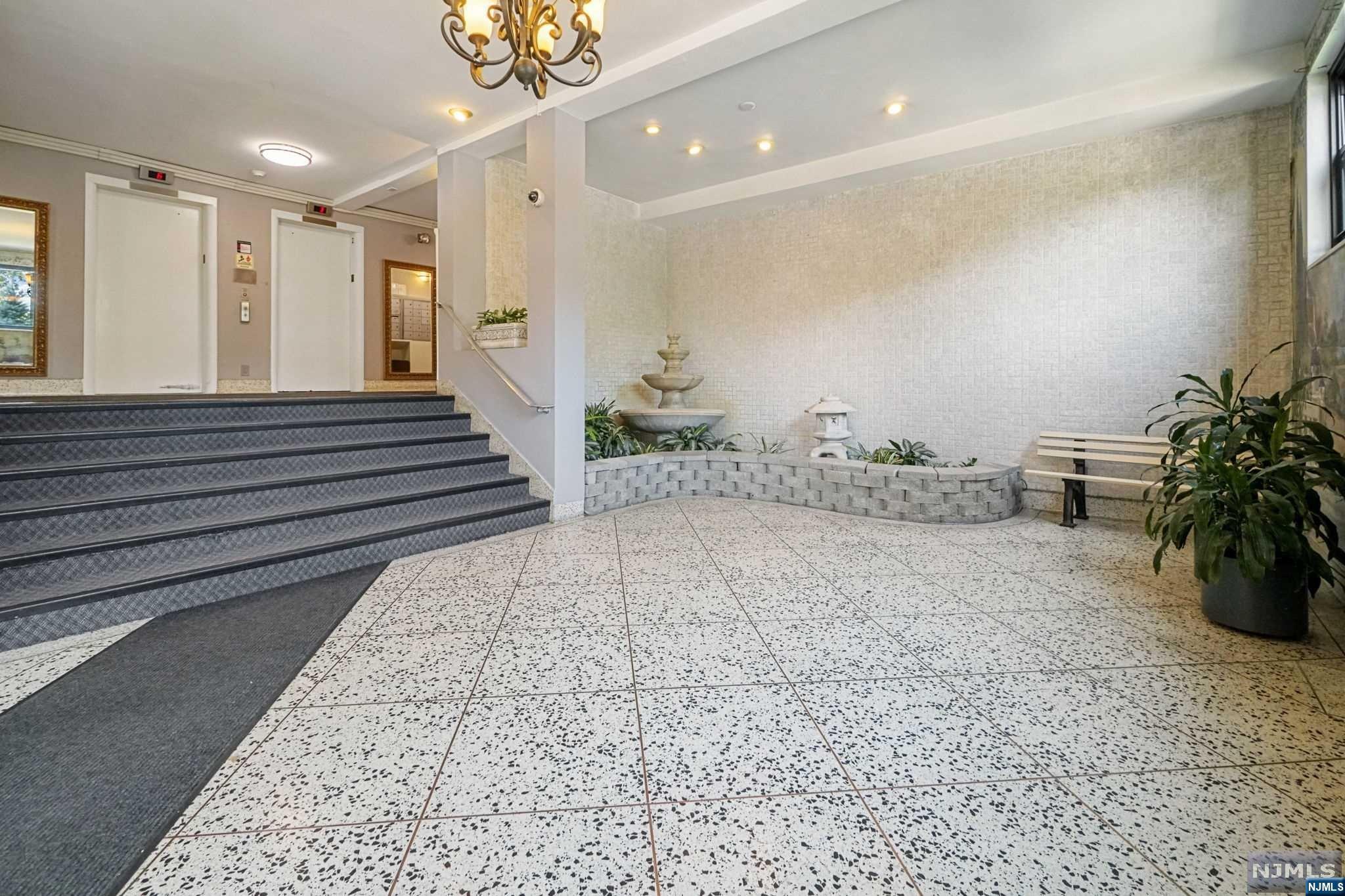 25 Grand Avenue 4A