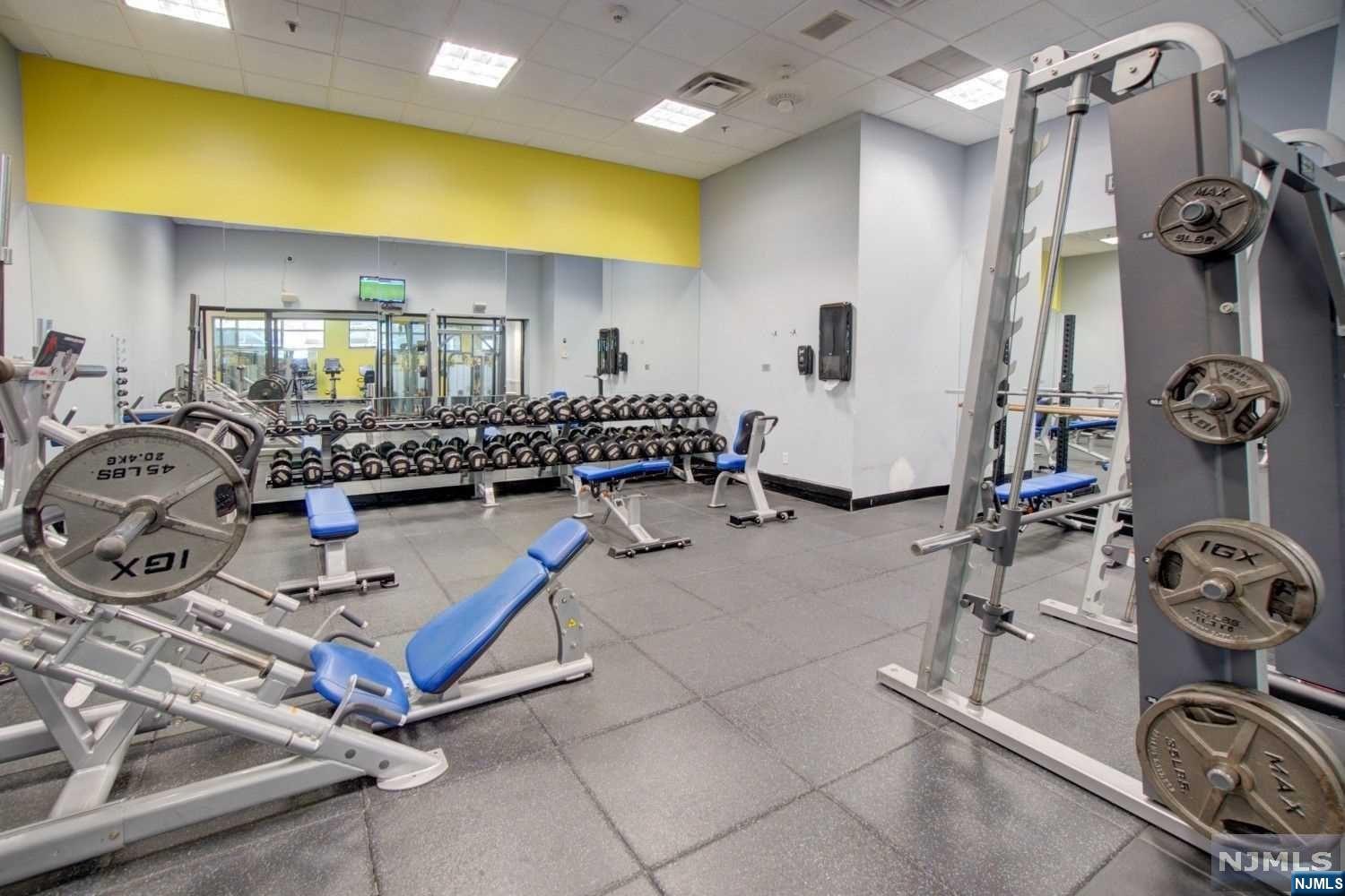 7000 Boulevard East 30H