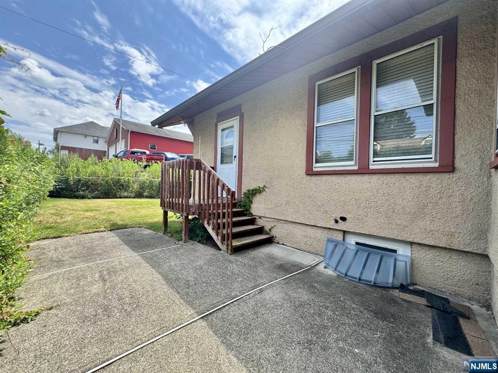 53 River Drive