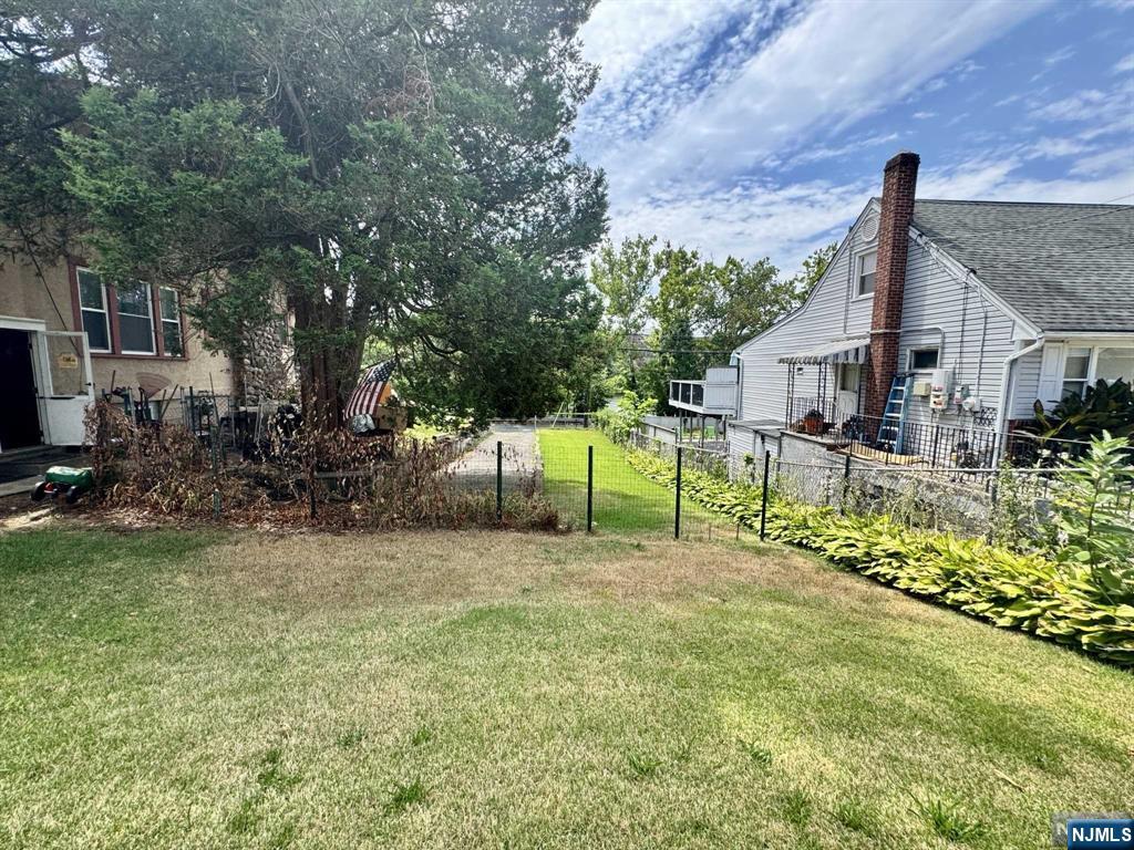 53 River Drive