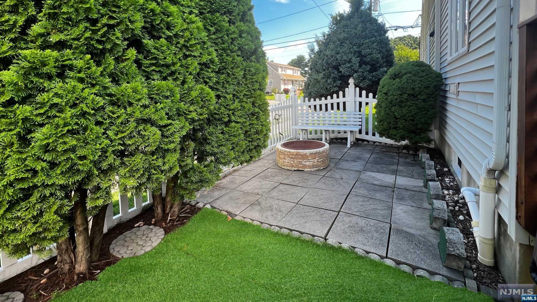 106 6th Avenue
