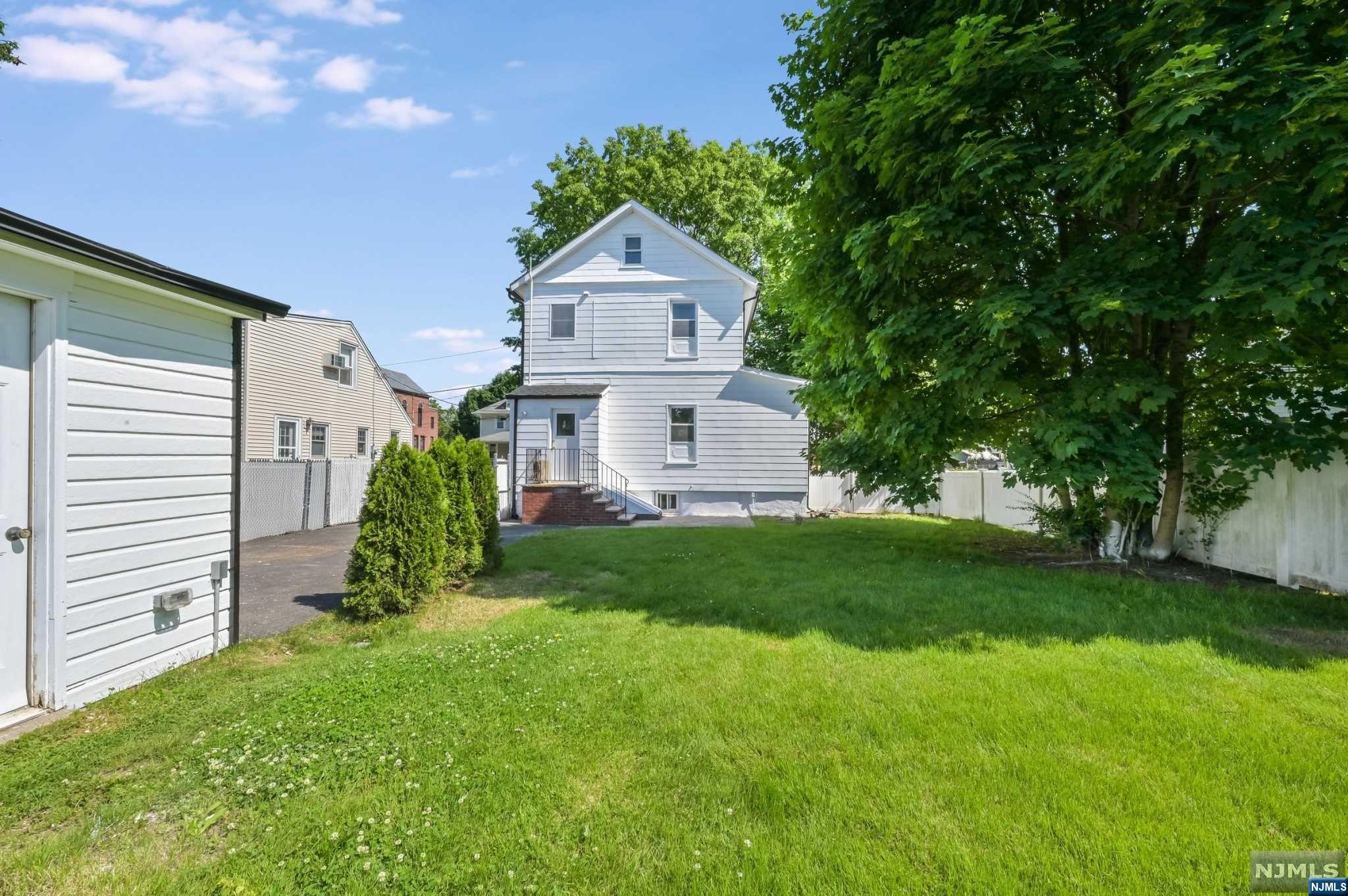 128 Grand Street