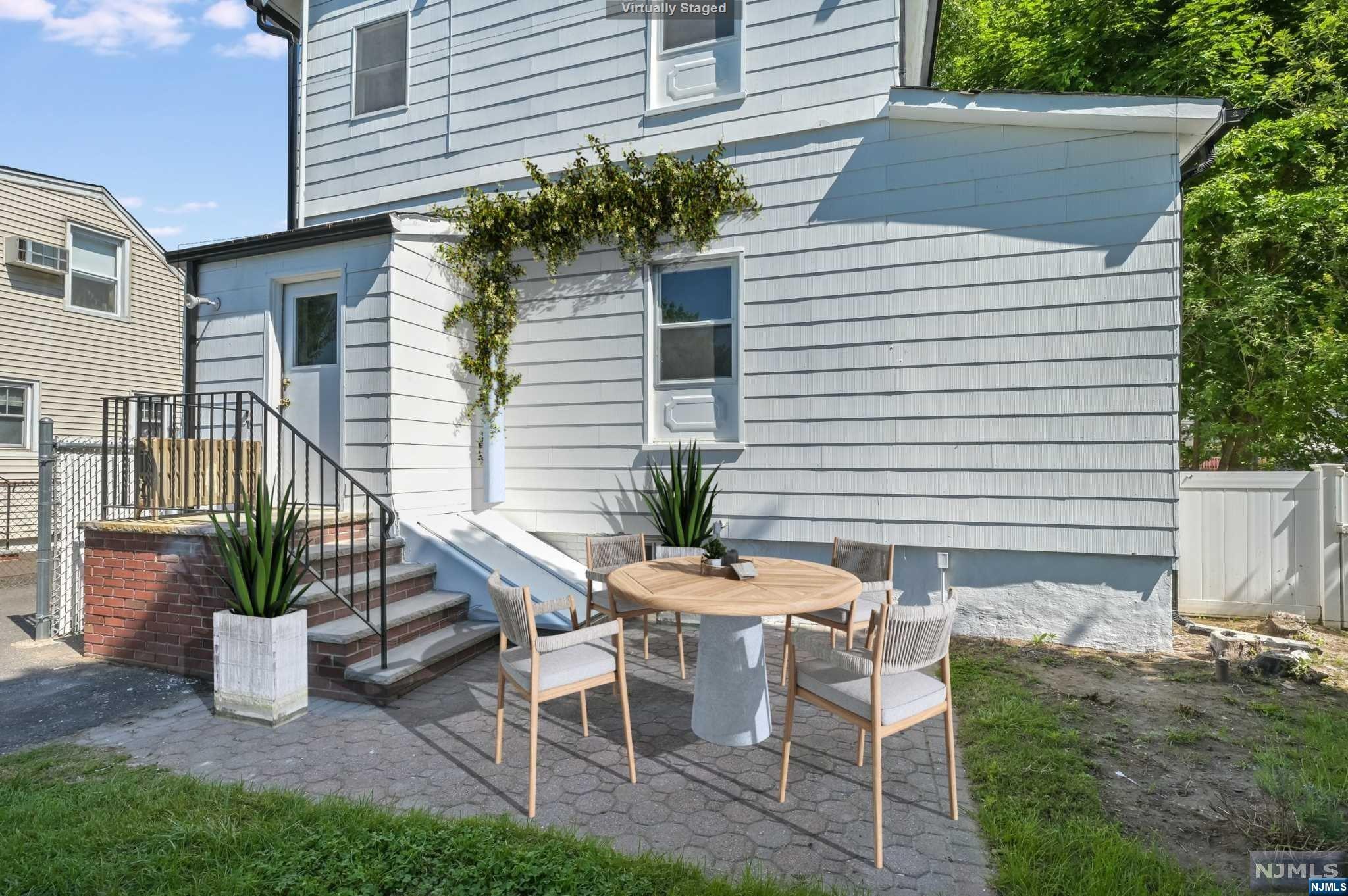 128 Grand Street