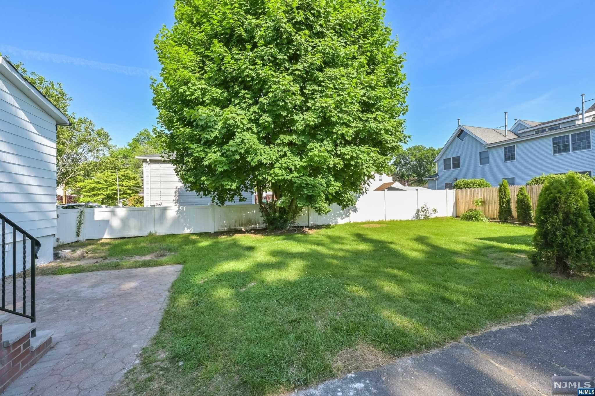 128 Grand Street