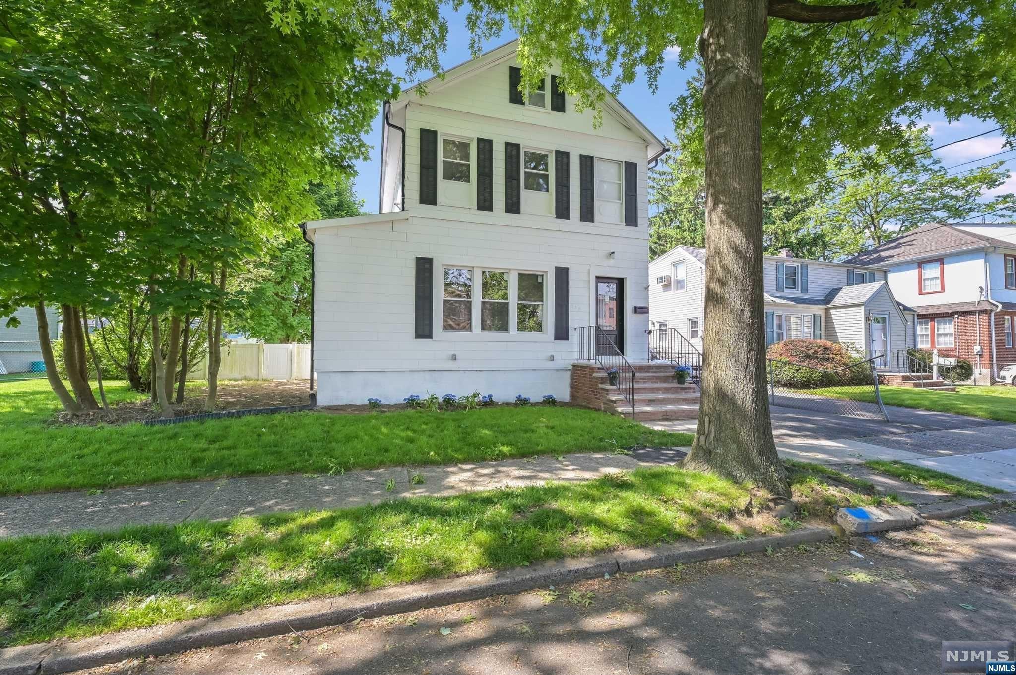 128 Grand Street