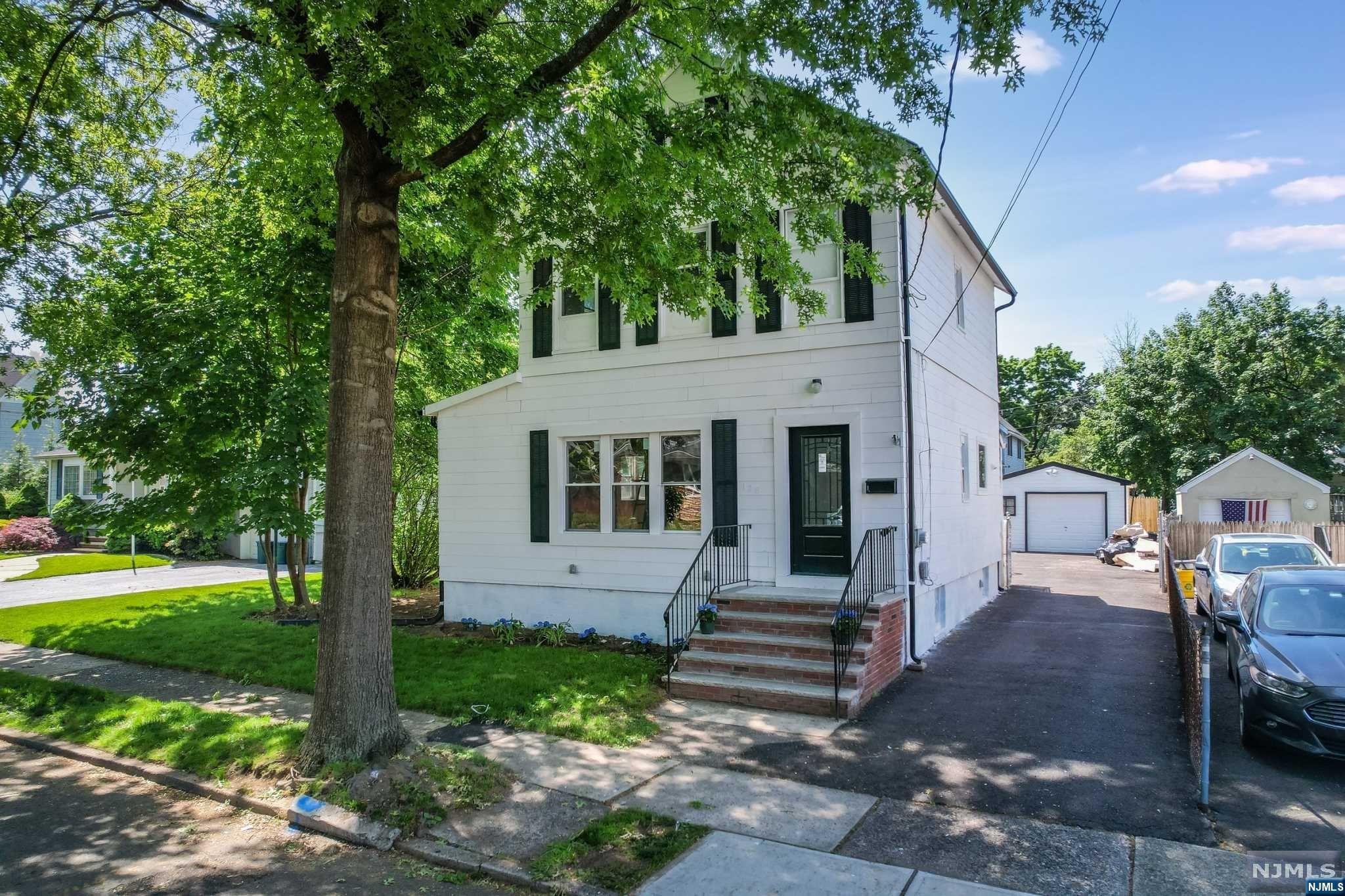 128 Grand Street