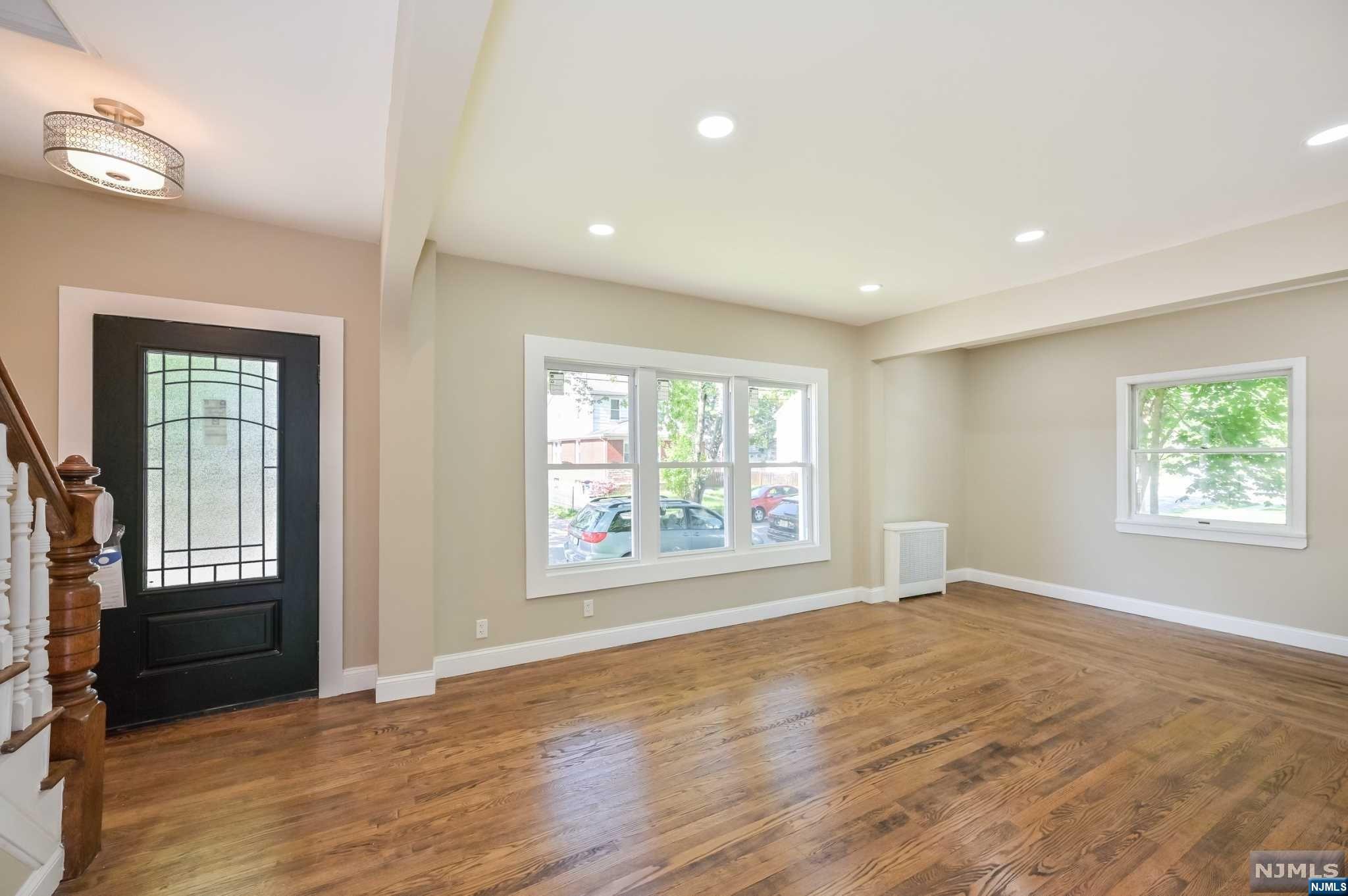 128 Grand Street