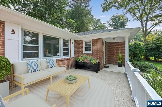 954 Phyllis Lane