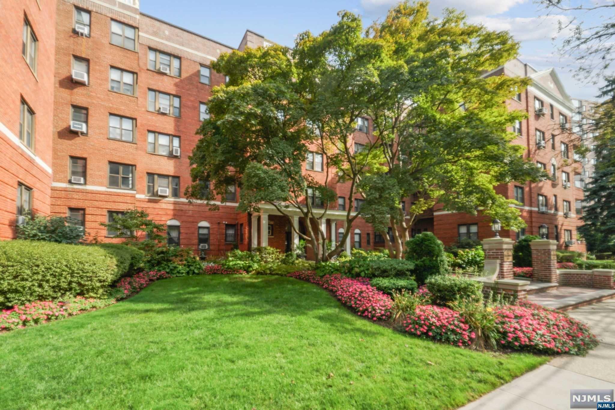 100 Prospect Avenue 2G