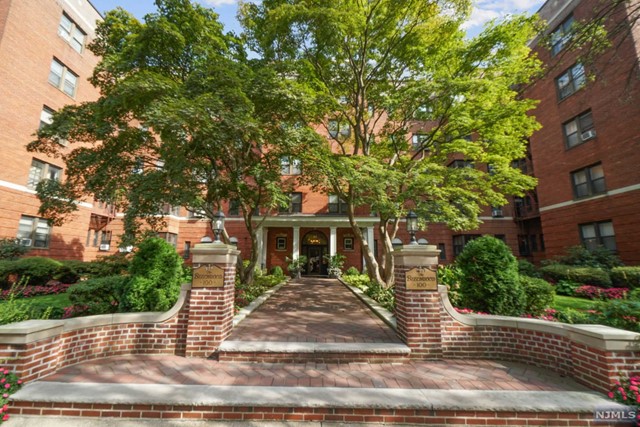 100 Prospect Avenue 2G