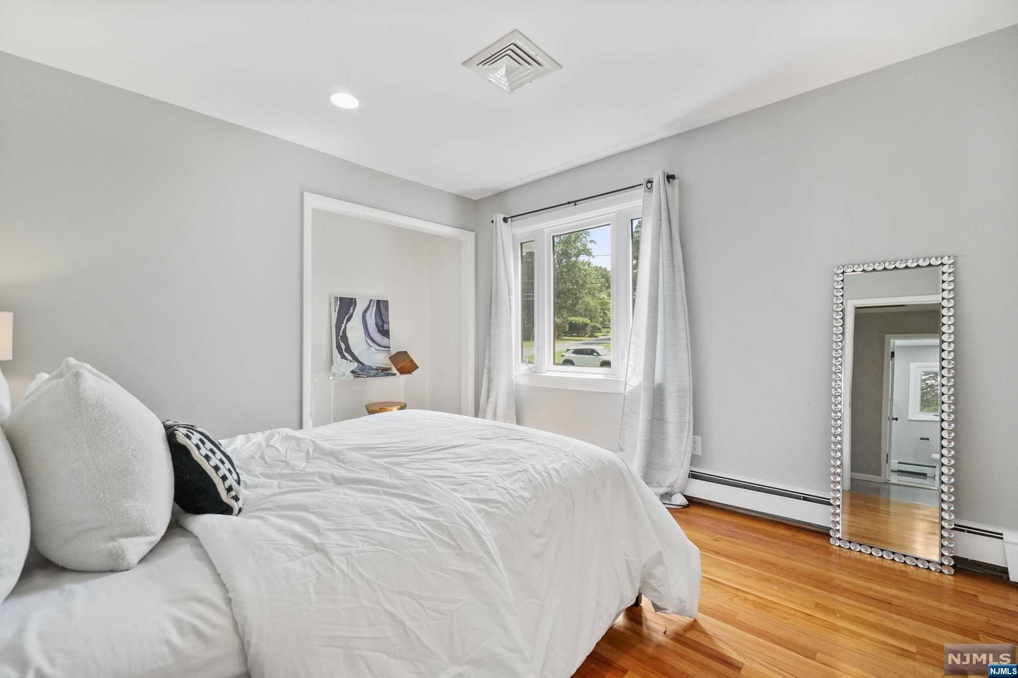 18 Stuyvesant Road