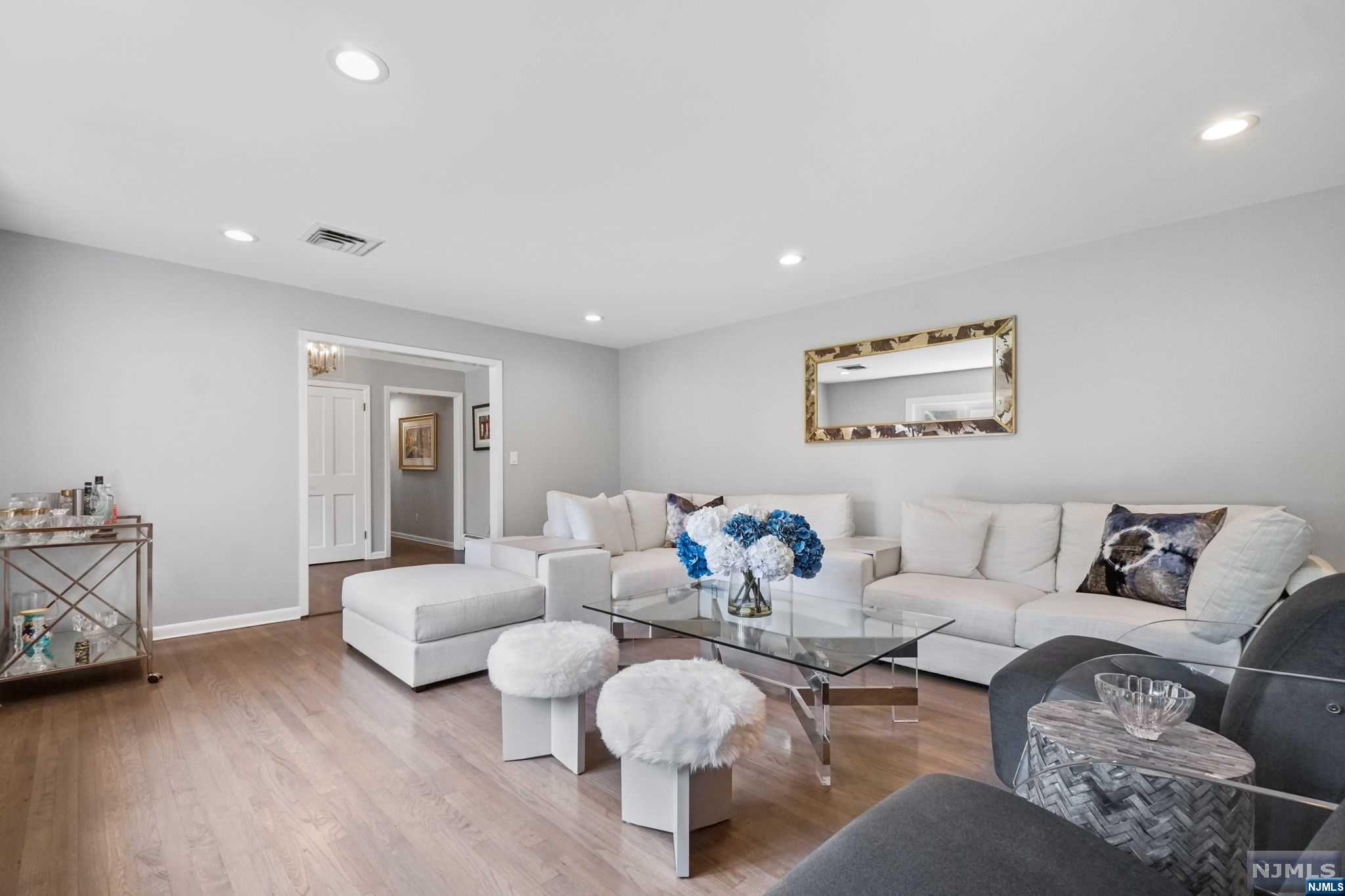 18 Stuyvesant Road