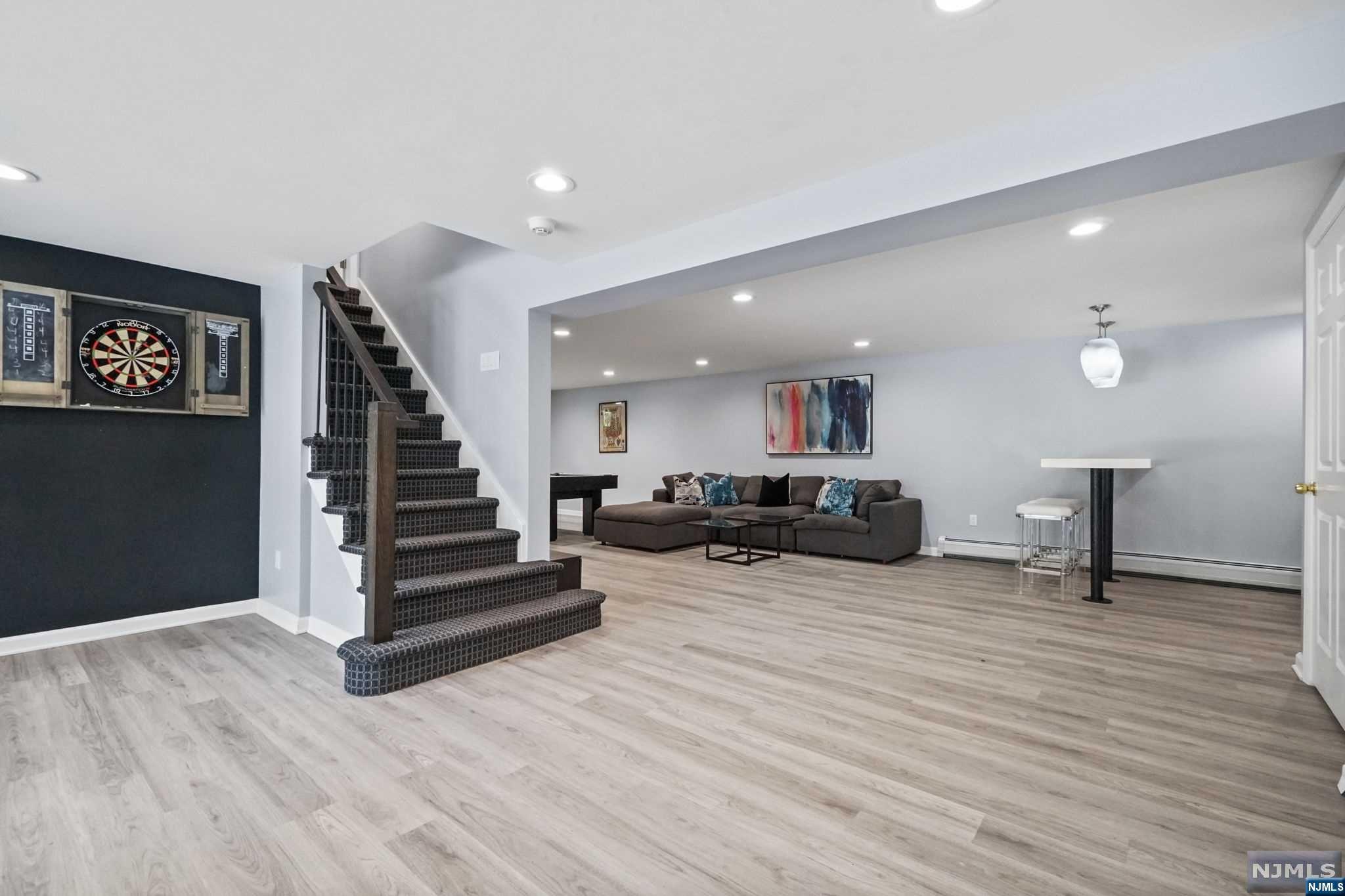 18 Stuyvesant Road