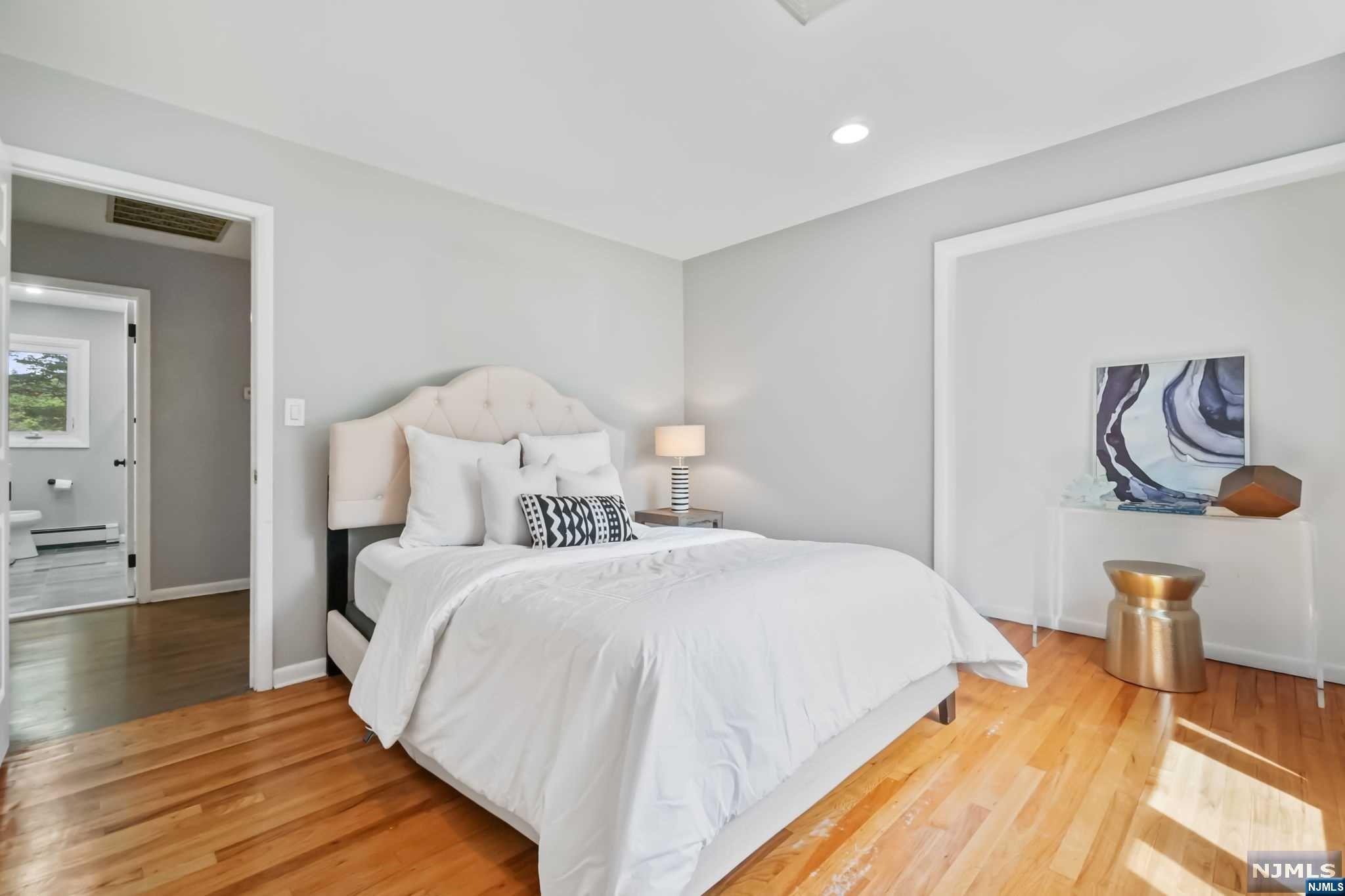 18 Stuyvesant Road