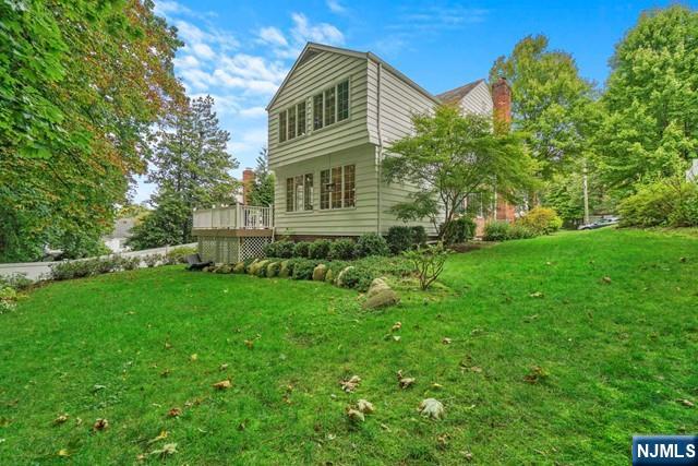 12 Lawrence Parkway