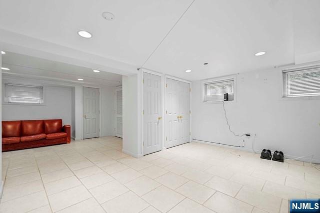 12 Lawrence Parkway