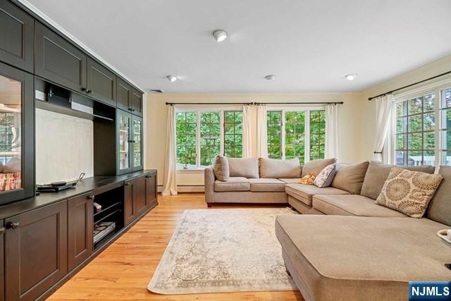 12 Lawrence Parkway