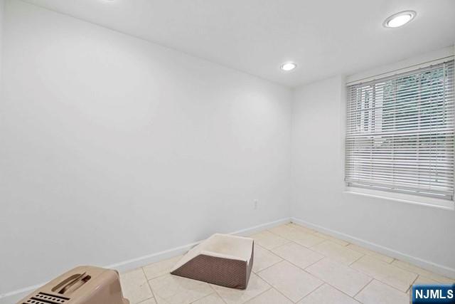 12 Lawrence Parkway