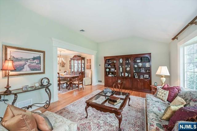 327 Beechwood Road