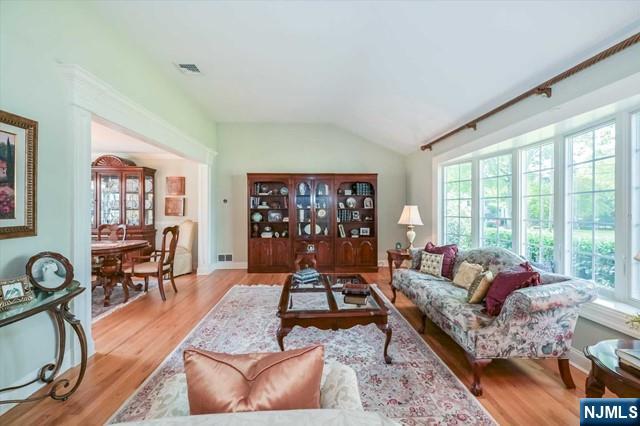 327 Beechwood Road