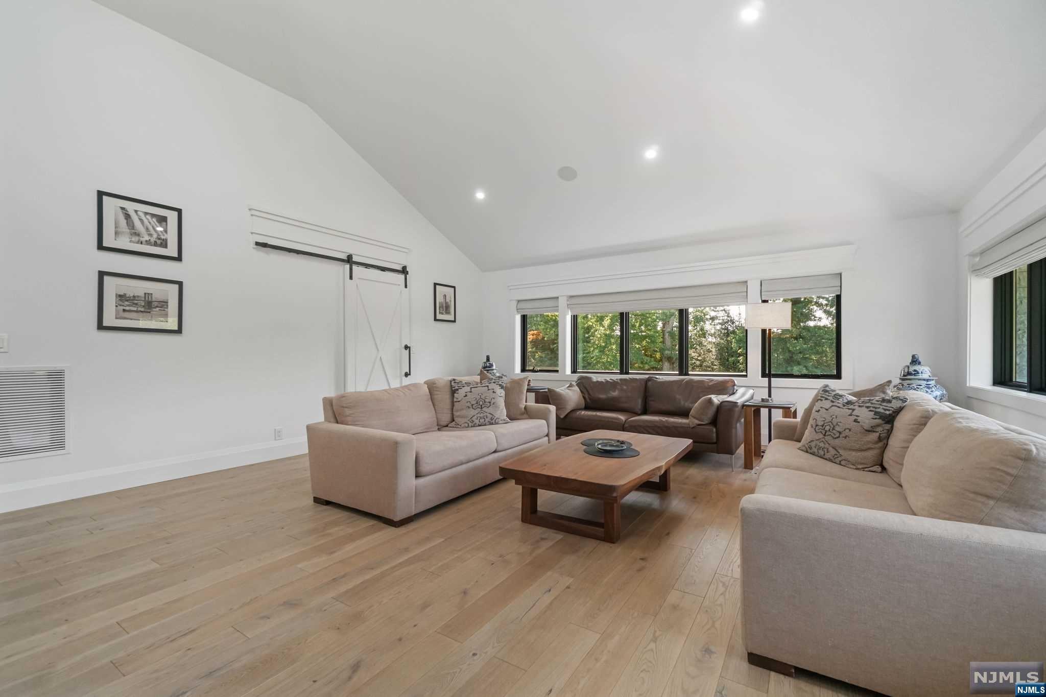 92 Surrey Drive